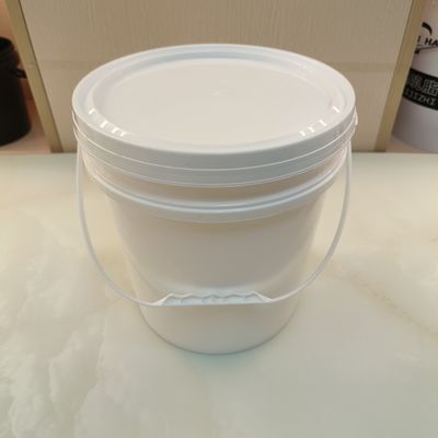 Tekrar kullanılabilir, geri dönüştürülebilir özel logolu, sapları olan plastik kovalar