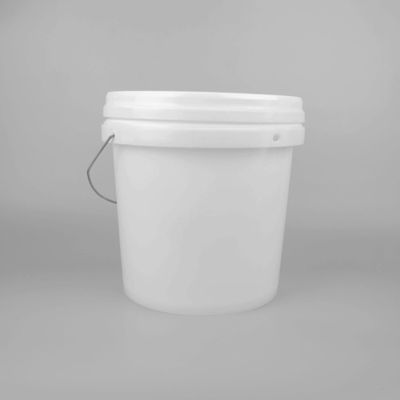 20 litrelik BPA içermeyen, kapaklı, FDA onaylı beyaz gıda kalitesi kovalar.