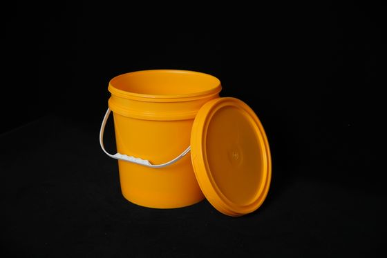 Çok amaçlı depolama için kapaklı 20L plastik yemek kovası