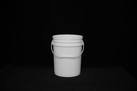 Yumuşak yuvarlak plastik kova ve mühür kapağı kolay temizlik için hafif tasarım